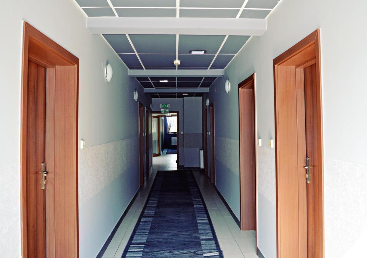 Noclegi Nad Basenem Andrychów Exterior foto